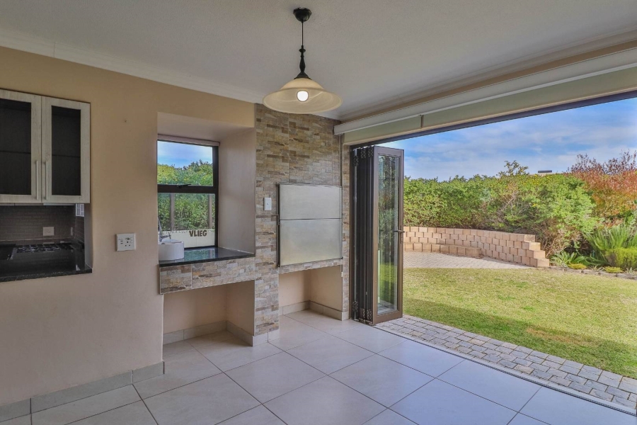 4 Bedroom Property for Sale in Hartenbos Landgoed Western Cape